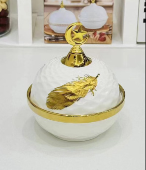 Light luxury home furnishings: multi-compartment fruit plates, dessert prints, covered bowls, European-style golden ceramic tea cups and plates, and pottery pic 1