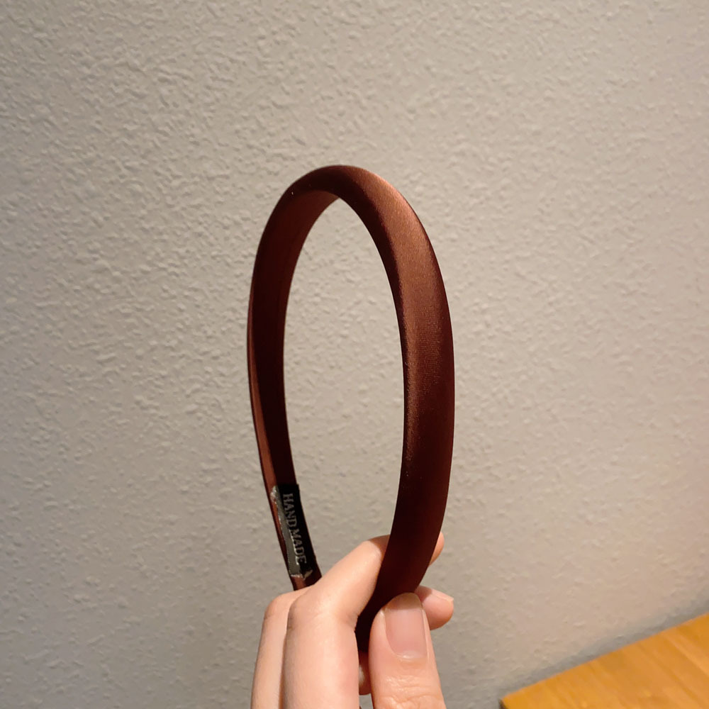 A light luxury and high-end satin fine-edge sponge hairband for women, a solid color high headband for the top of the head, a new trendy style in 2023 pic 40