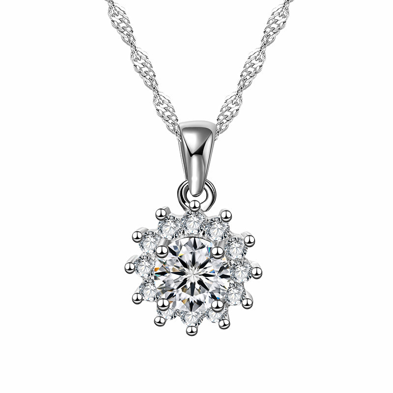 A high-quality imitation D-color moissanite four-leaf clover female pendant with eight hearts and eight arrows from a live-streaming product by a popular influencer on Kuaishou and Douyin pic 29