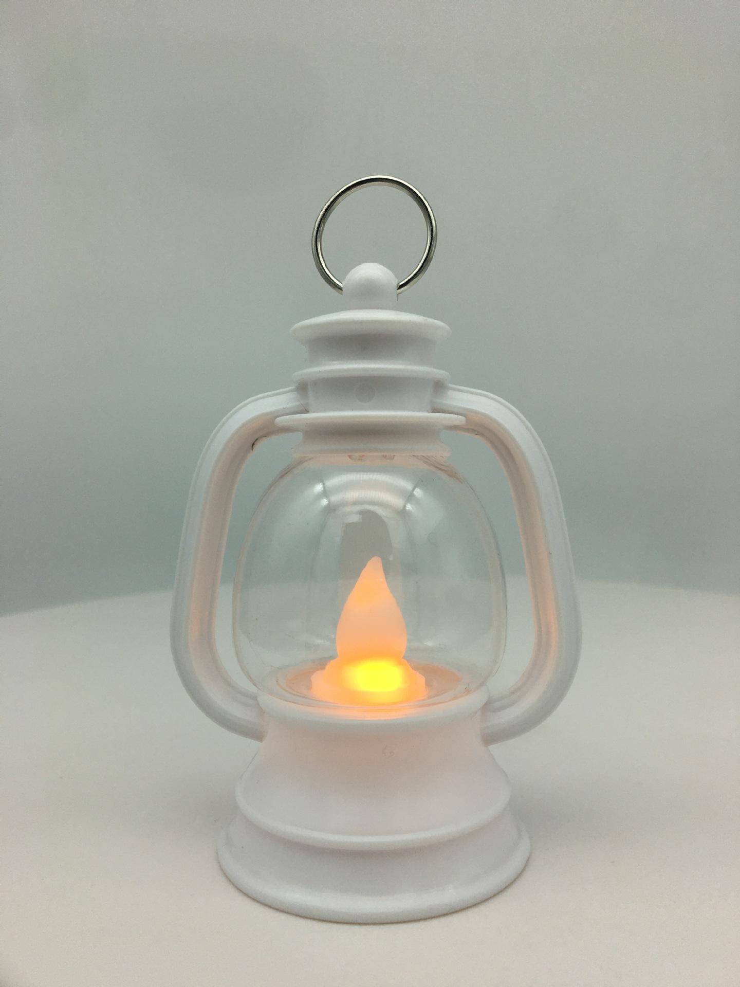 Cross-border new nostalgic and retro oil lamps, hotel counter window display scene atmosphere decoration, horse lanterns, night lights pic 7