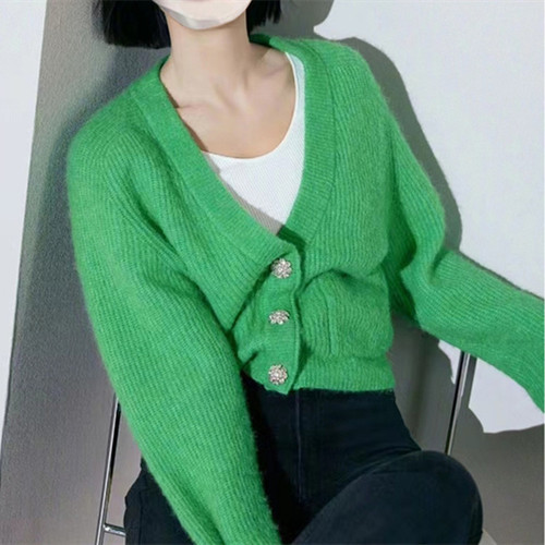 A gentle pink sweater with heart-shaped buttons for women in the spring and autumn of 2022, paired with a loose and sweet knitted cardigan jacket pic 14