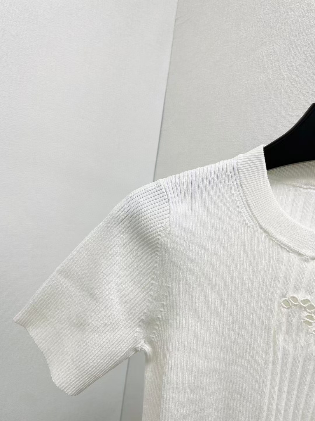 高定小香风双C镂空针织衫短袖25年早春新款修身显瘦百搭短款T恤女详情14