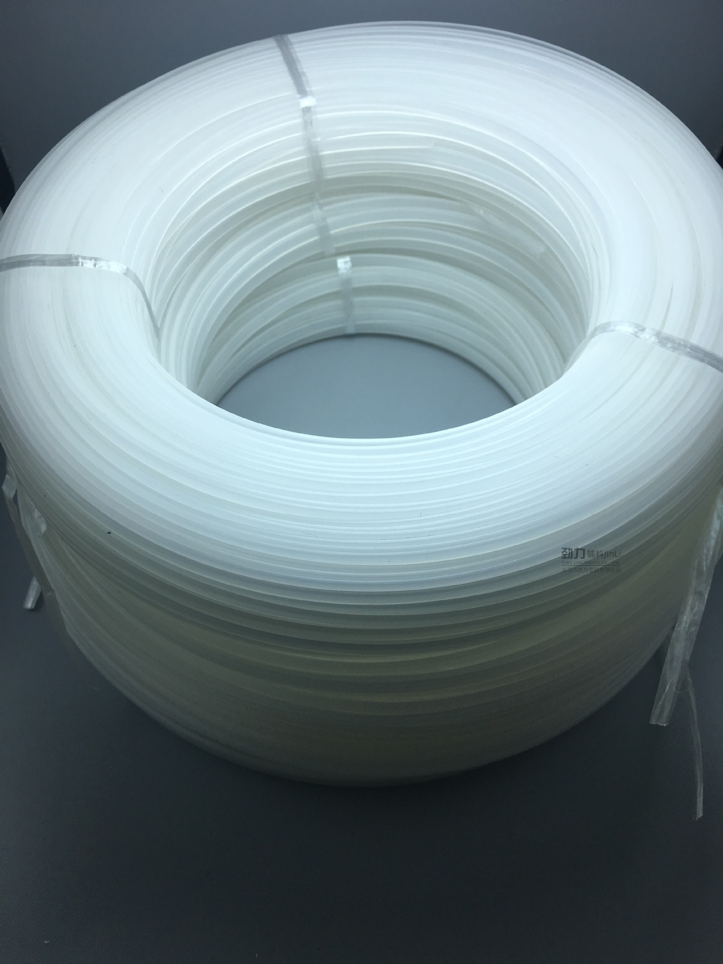 工厂直供婚纱定型鱼骨 塑料束身胶骨条 服饰支撑骨架侧骨透明胶条详情6