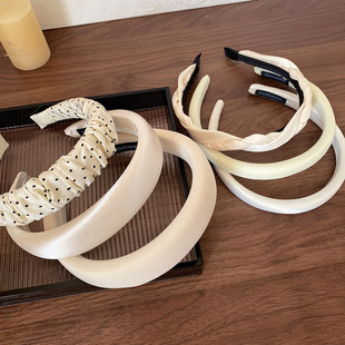 A simple and versatile satin headband for going out, a new high head headband for girls, a high-end and fashionable hair-pressing accessory pic 16