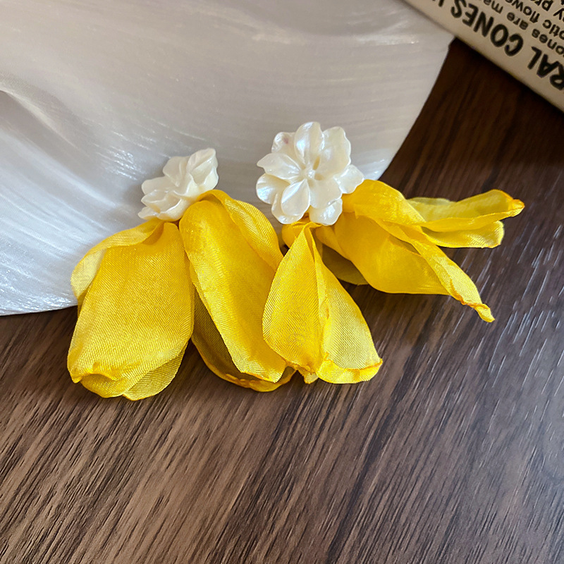 Silver needle yellow flower tassel stud earrings, super fairy-like spring and summer sweet earrings, fashionable, light luxury and high-end earrings for women pic 13