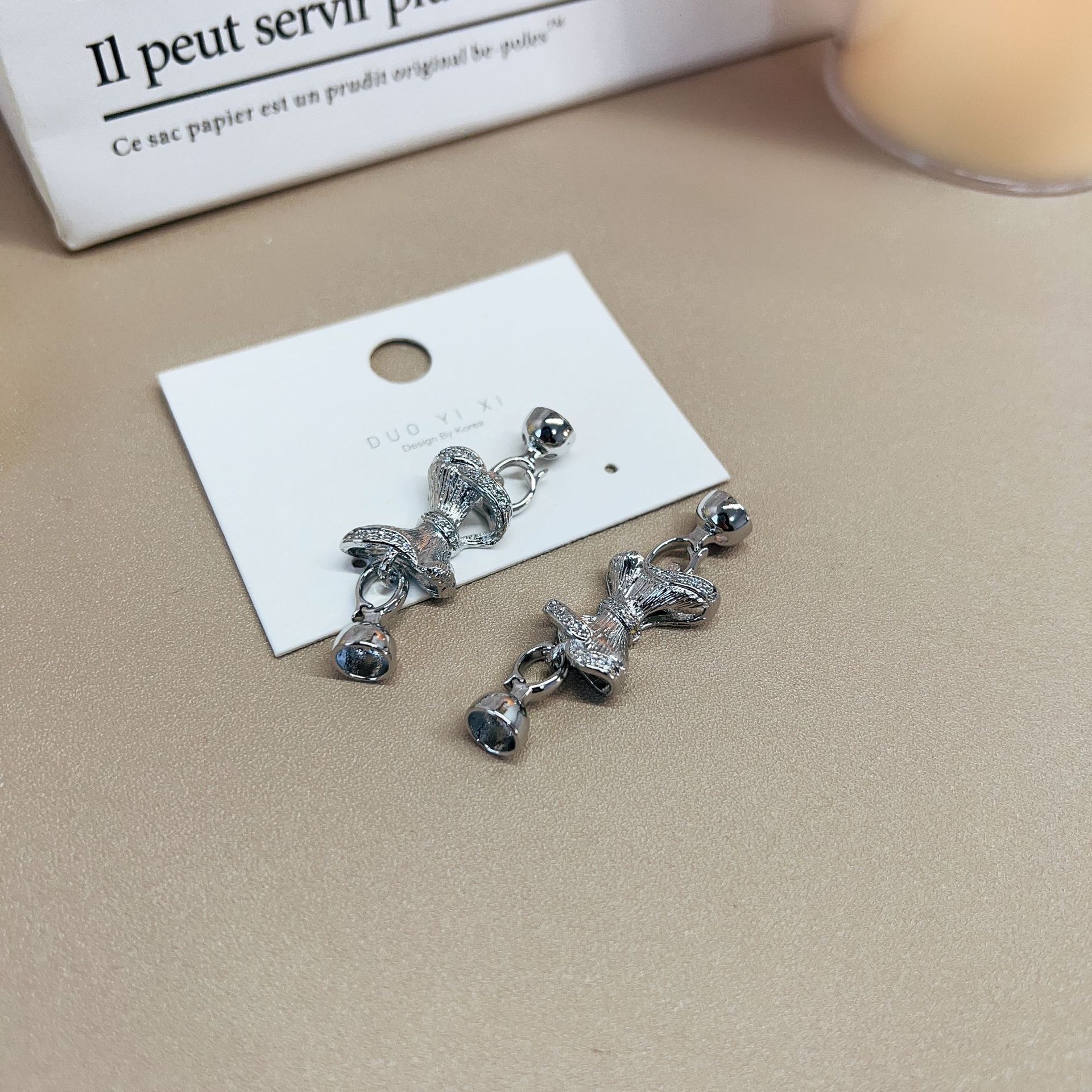White and gold bow button micro-inlay bow universal buckle necklace sweater chain finish color retention diy accessories pic 7