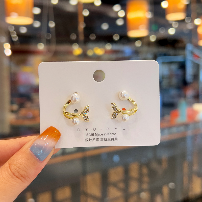 925银针珍珠耳钉高级感几何小巧气质耳饰女可爱镶钻个性耳骨钉详情3