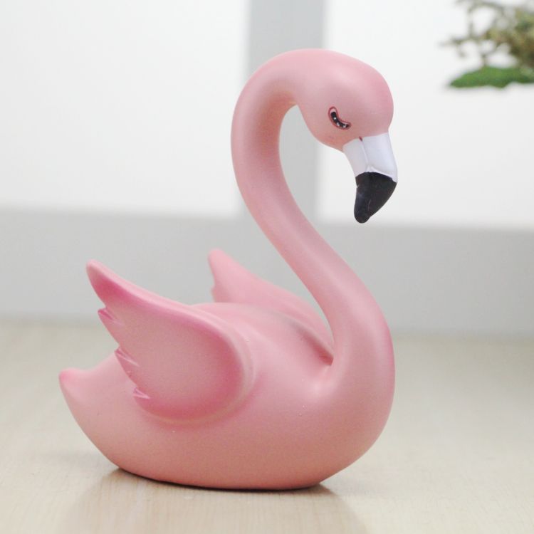 Flamingo figurines pic 2