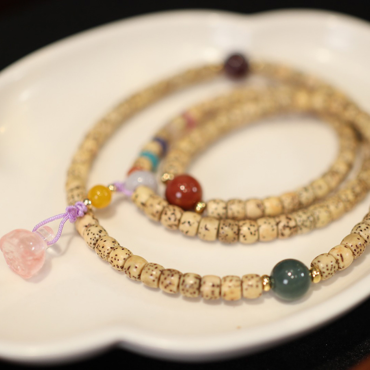 Real photo of the new design macaron Alxa agate pendant crystal lotus pod necklace bracelet, dual-purpose for women pic 13