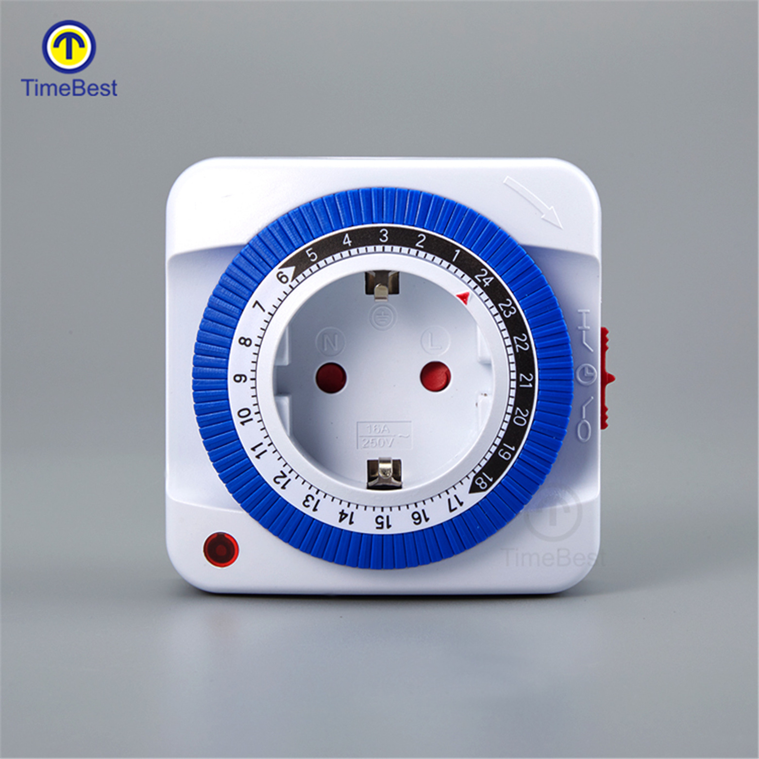 The mechanical timer household smart timing socket operates in a 24-hour cycle, with the timer switch automatically cutting off the power supply pic 2