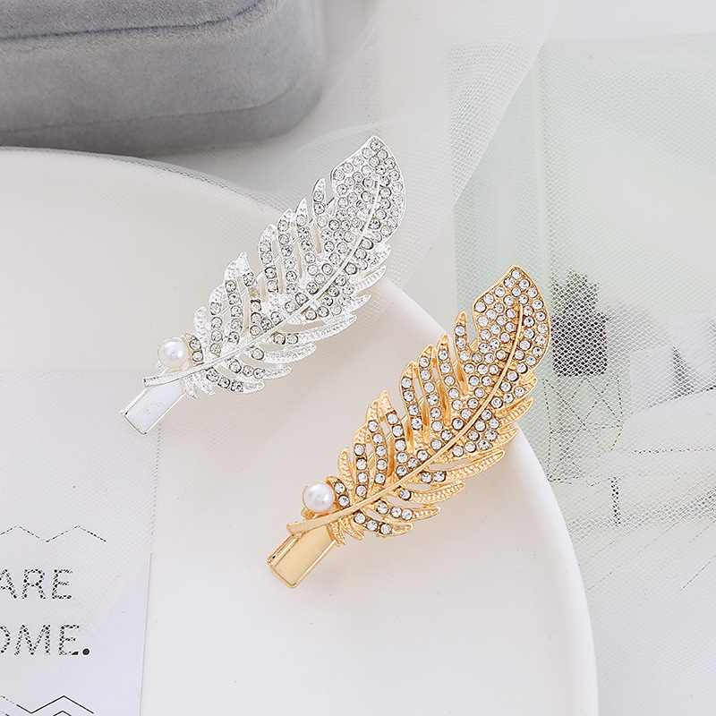 Japanese and Korean diamond-encrusted imitation pearl feather hair clips, fashionable and elegant side clips, bangs clips, simple and internet-famous hair clips pic 2