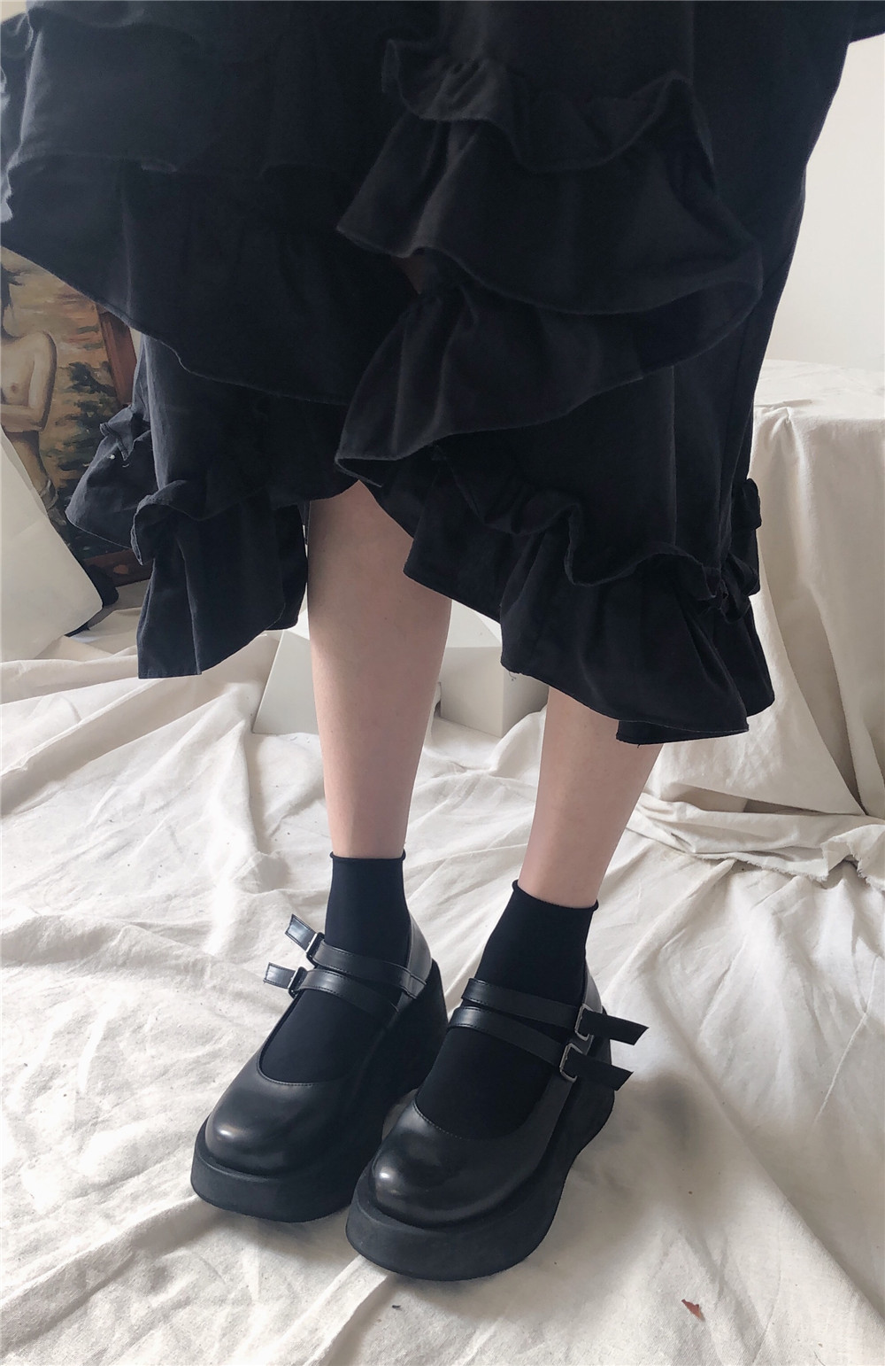 Classic and versatile jk black and white mid-calf knee-high socks that can be worn all year round, featuring non-permeable velvet calf socks pic 2