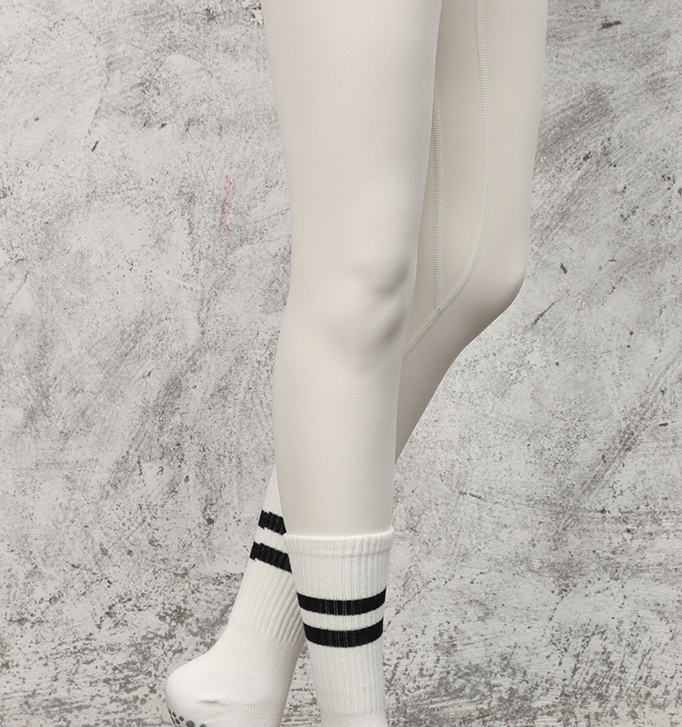 瑜伽袜子女专业普拉提袜健身运动袜防滑地板袜全棉透气中筒袜批发详情40