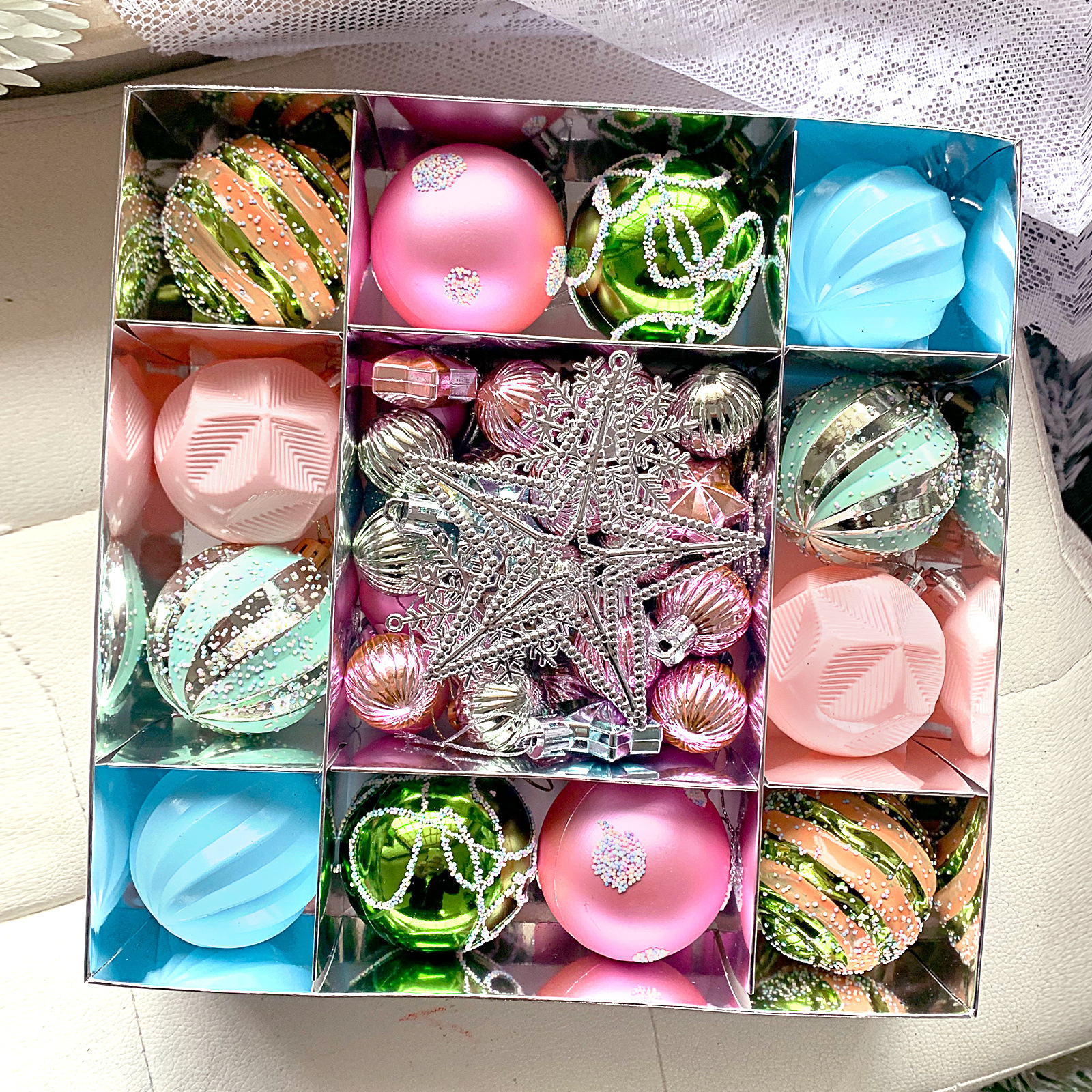 Temu/SHEIN Christmas decorations: Electroplated deer plastic balls, painted Christmas ball sets, Christmas tree pendants pic 4