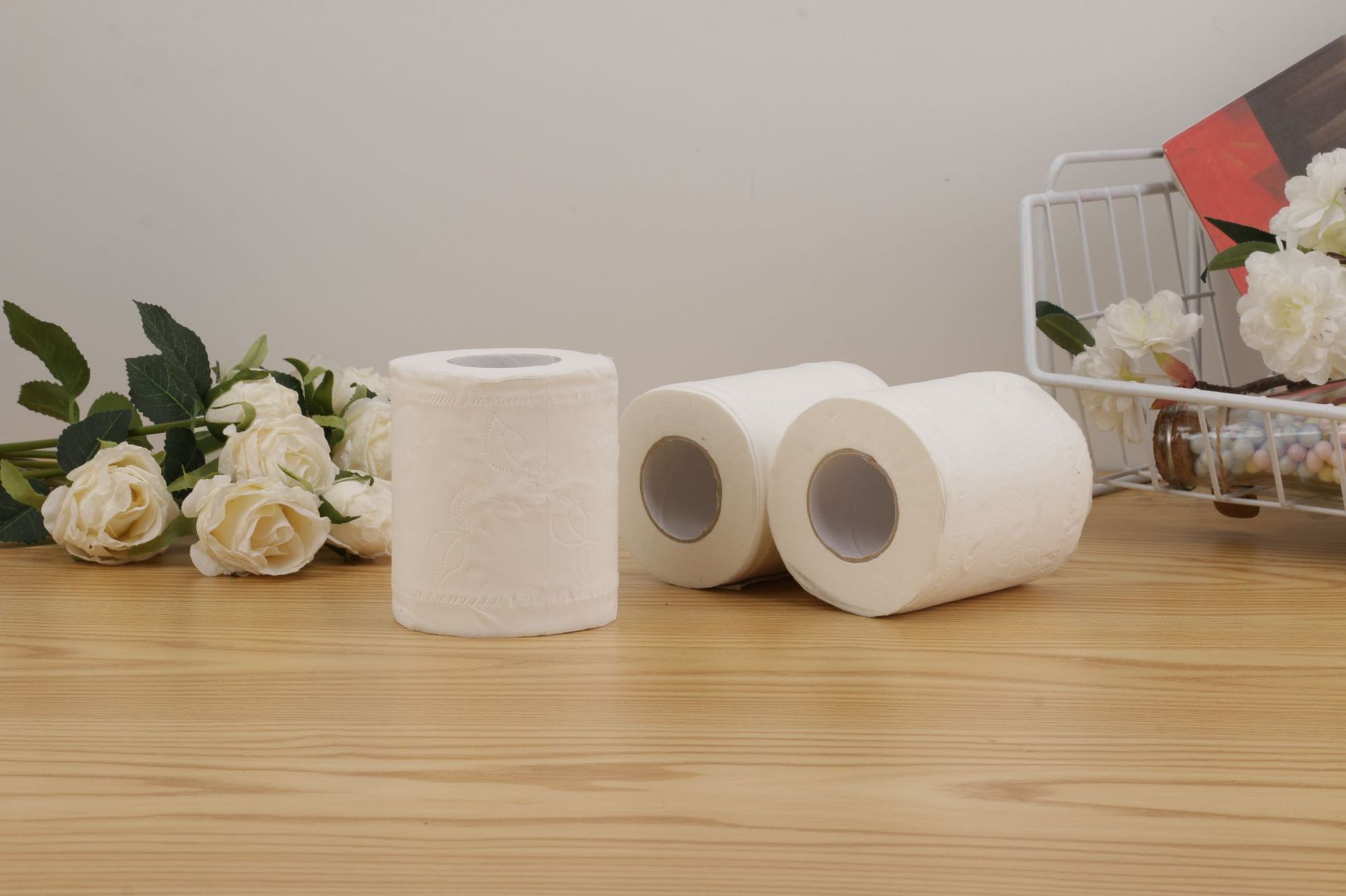 Wholesale of 4-layer thickened roll paper for hotel hygiene and guesthouse rooms in stock, 100G, 100 rolls per box pic 9