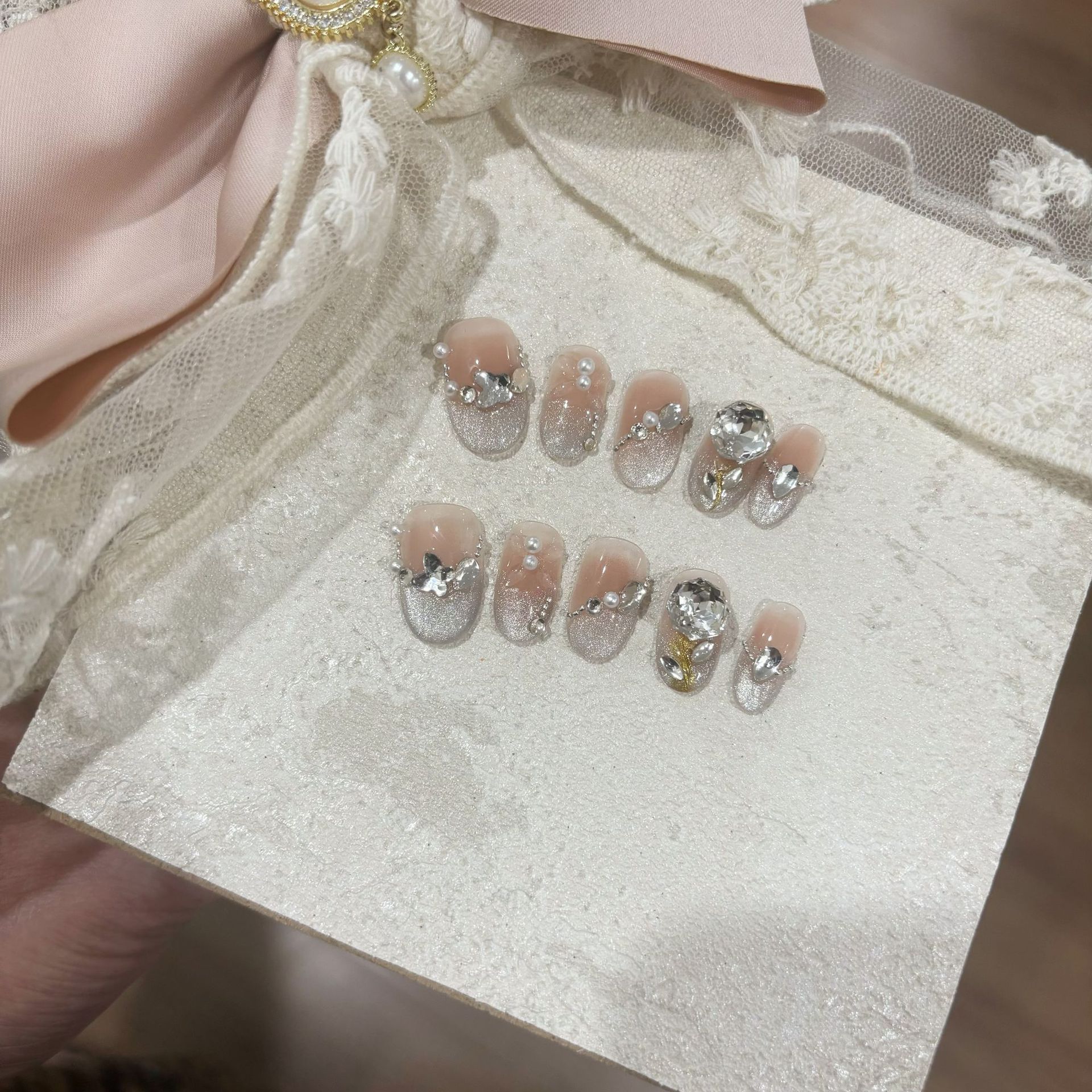 Jx高级感穿戴甲片新款春季法式猫眼爆闪花朵可拆卸美甲贴显白百搭详情9