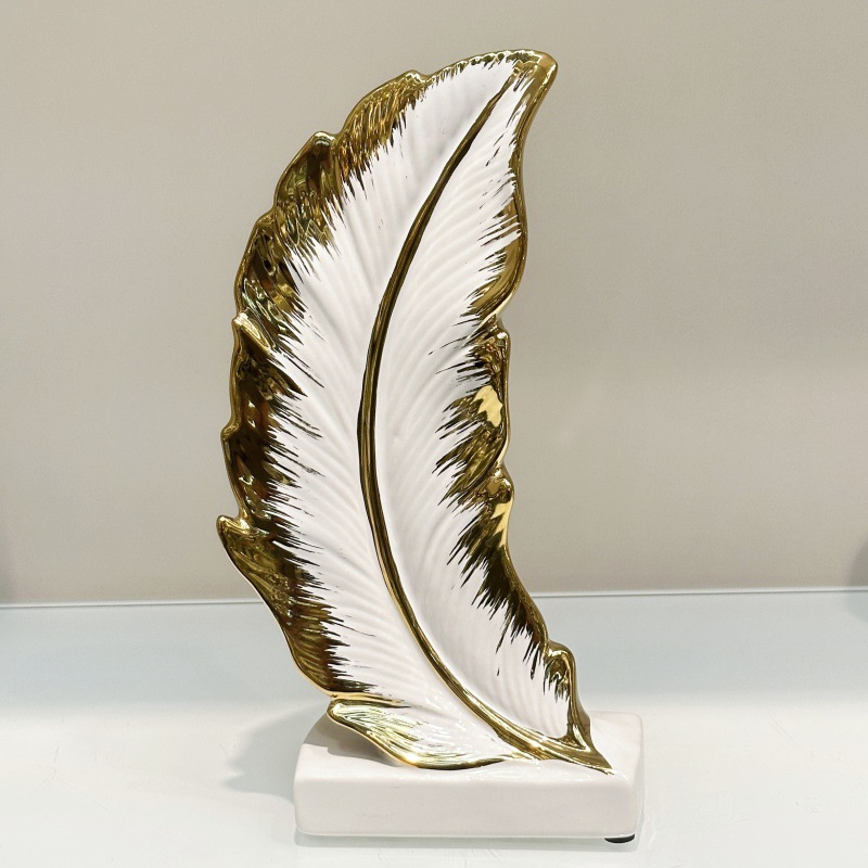 Light luxury modern style electroplated ceramic vase, high-end feather art piece, creative flower arrangement ceramic handicraft display piece pic 5