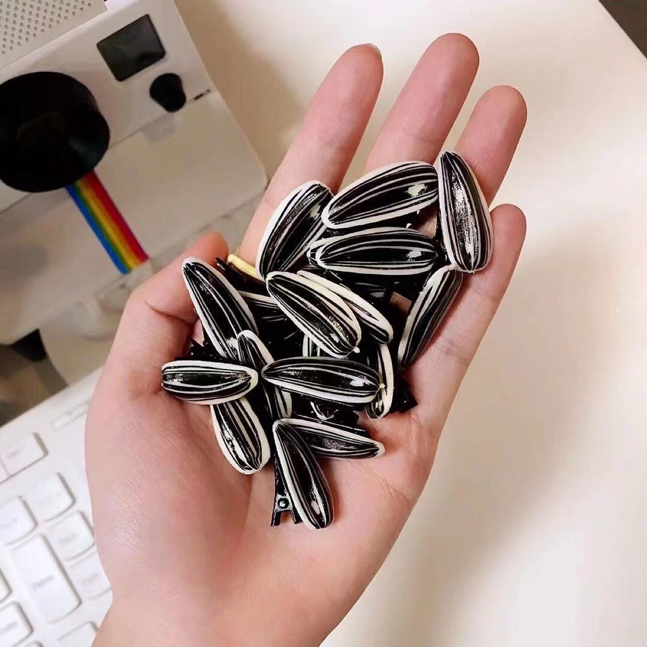 Creative and realistic sunflower seed hair clips, cute and quirky hair clips for girls, funny hair accessories, mini bangs clips pic 2