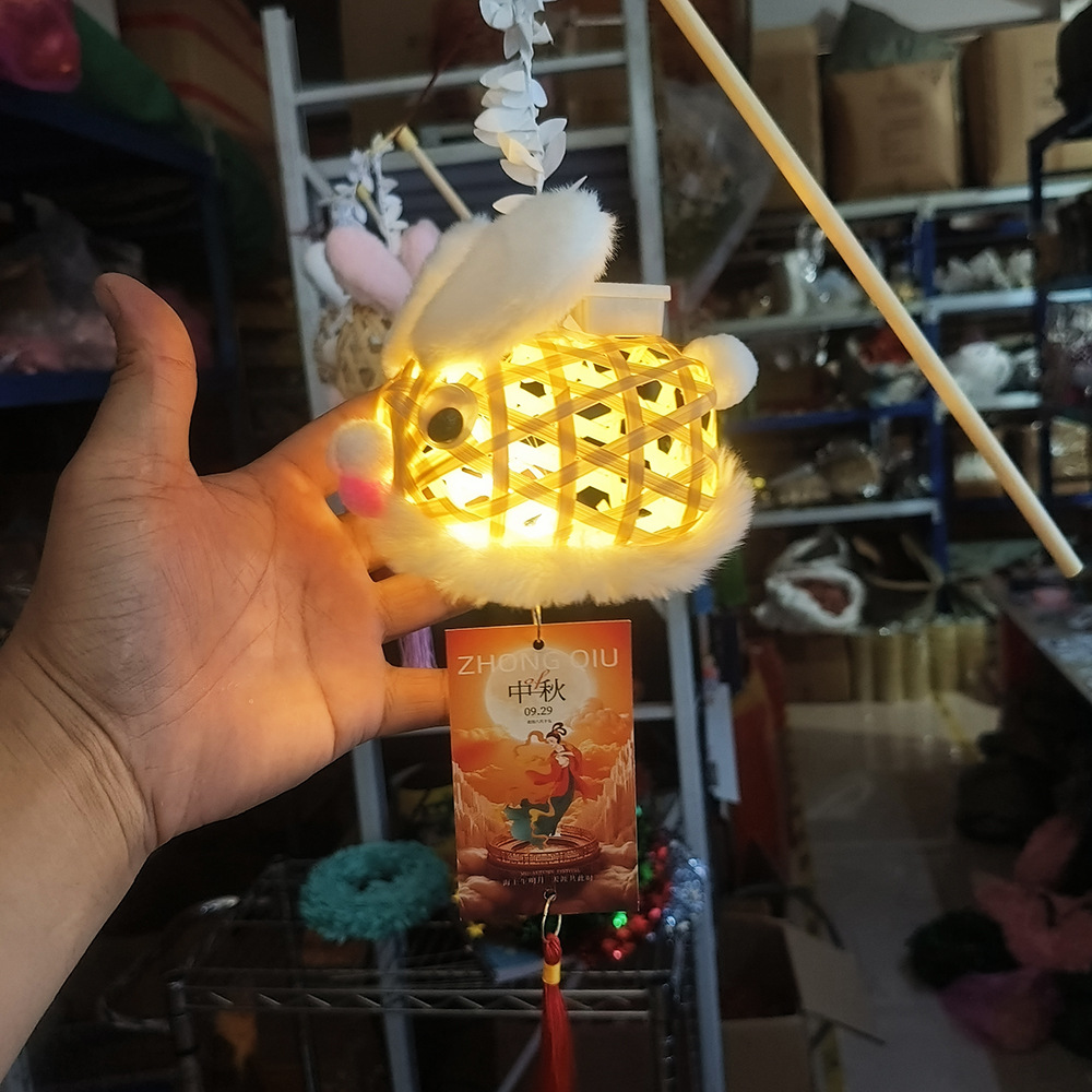 Authentic bam-woven rabbit lanterns, Chinese ancient-style Mid-Autumn Festival hand-held lanterns, scenic area night market street lamps pic 2