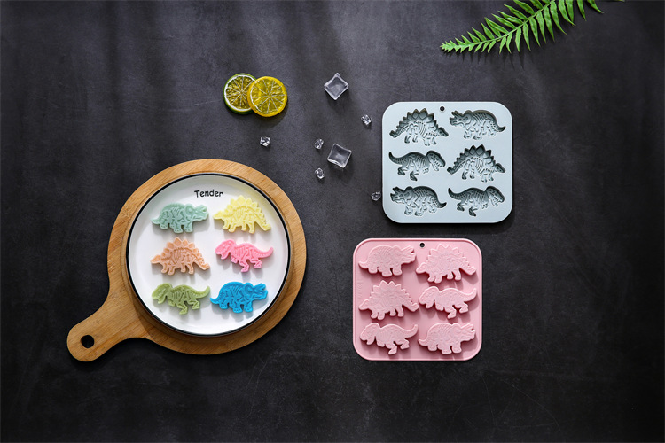 We have 6 different types of silicone molds for baking, chocolate molds, ice cube trays and cake molds in stock pic 11