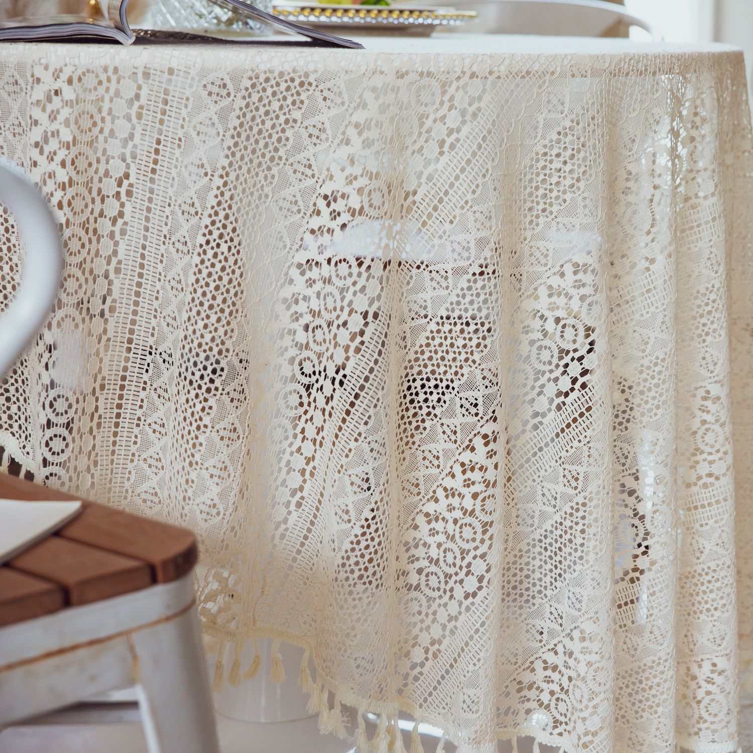 National trend retro hollowed-out lace cover fabric, ins style rectangular white country tablecloth, round table and small round tablecloth pic 10