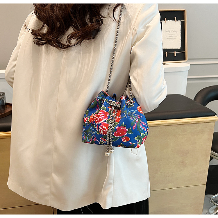 花棉袄潮酷水桶包新款2024春季个性民族风单肩包国潮复古斜挎女包详情60