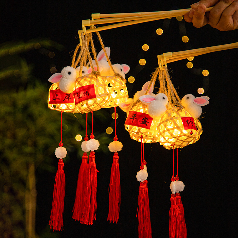 竹编小灯笼批发网红爆款景区摆摊夜市爆款手工编织小礼品蝴蝶花灯详情12