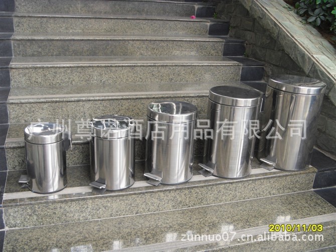家用卫生间圆形不锈钢脚踩卫生桶脚踏垃圾桶3升5升8升12升20升详情16