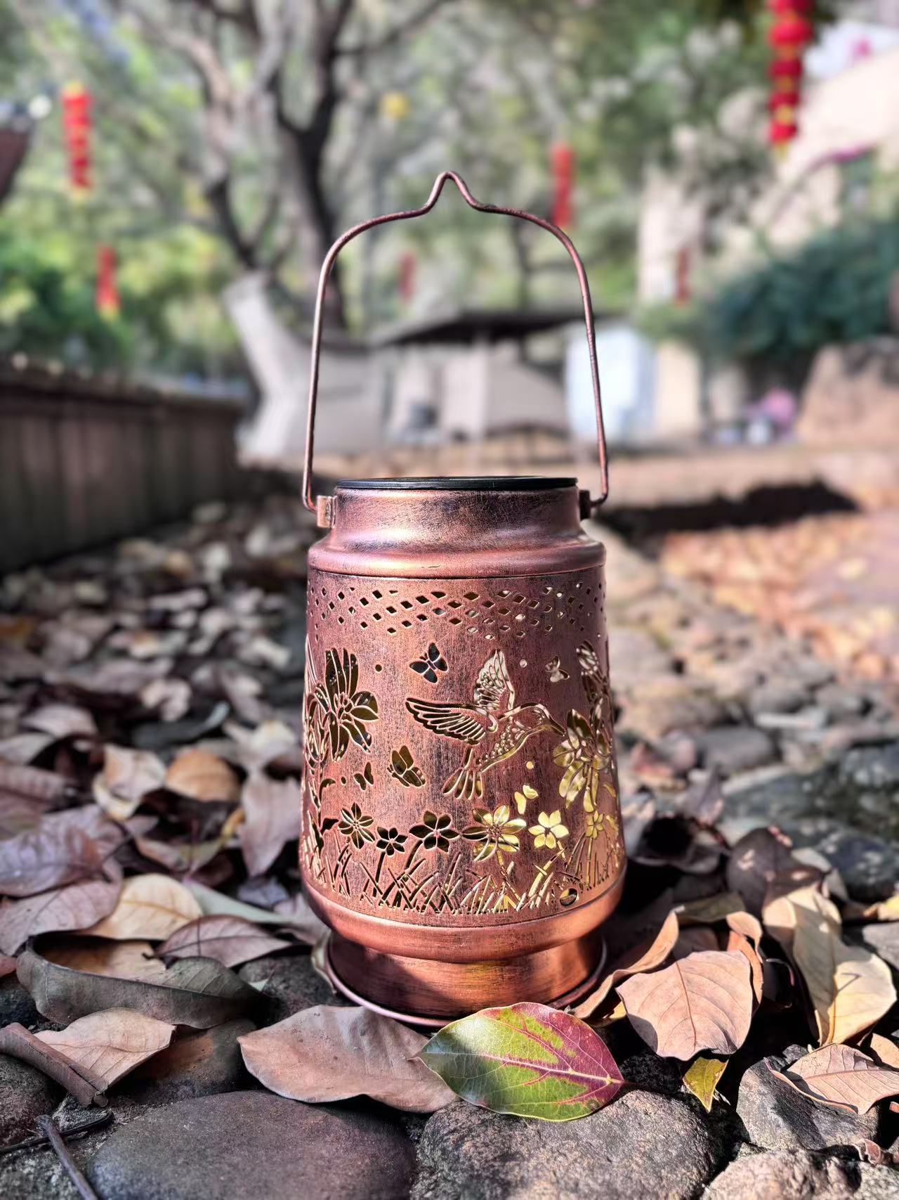 Solar-powered outdoor courtyard hanging lamps, ironwork hollowed-out hummingbird, butterfly, chrysanthemum and animal projection installations pic 8