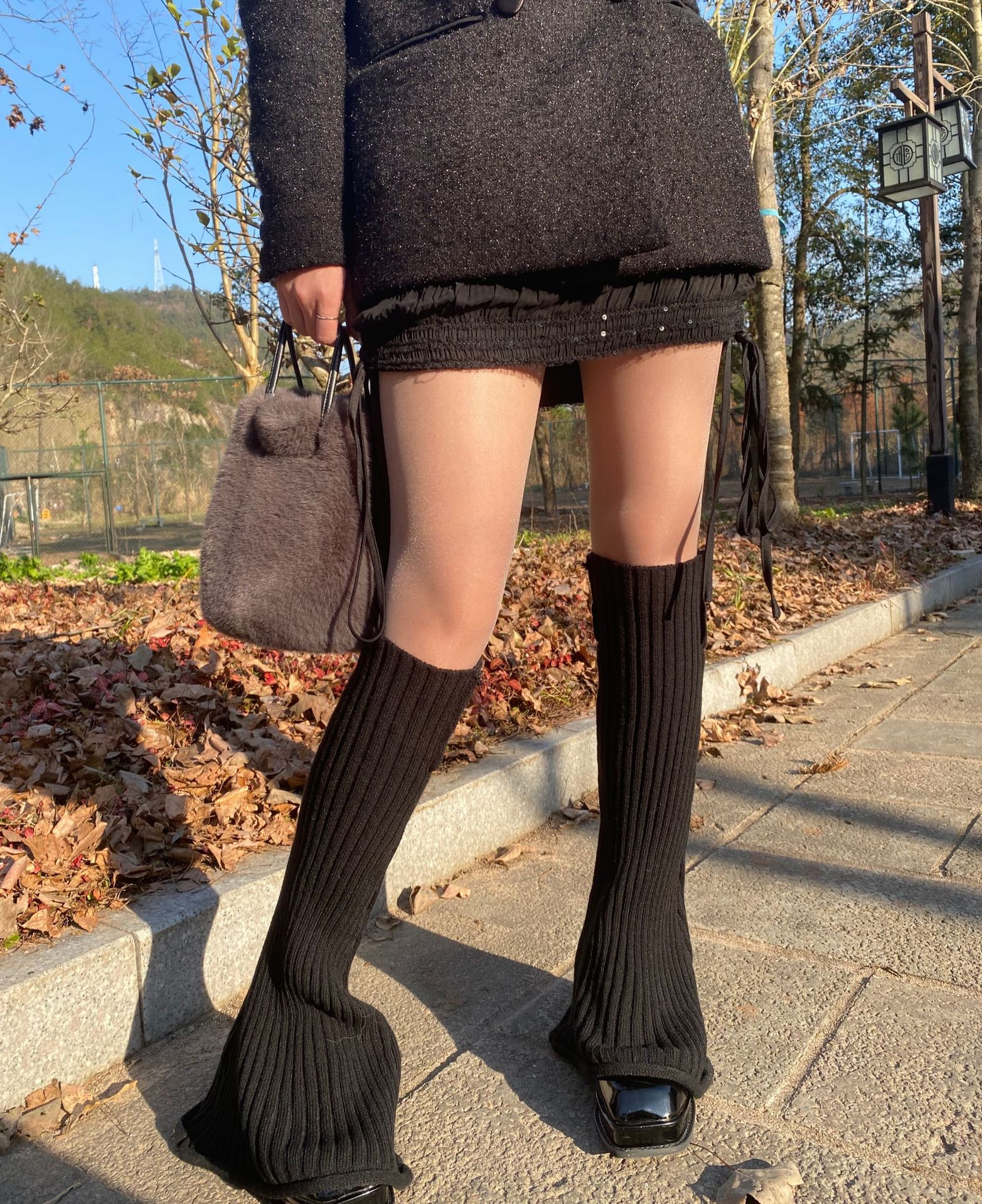 Otoño invierno influencers piernas calientes retro cuerno casquillo estilo nicho slim jersey rayas de lana piernas largas ligas pic 24