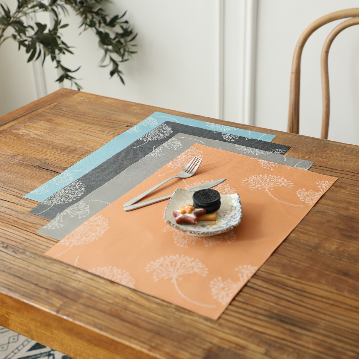 European-style placemats, heat-insulating placemats, Western-style placemats, heat-resistant and waterproof table MATS, Japanese-style PVC coasters, bowl MATS, plate MATS, tablecloths pic 3