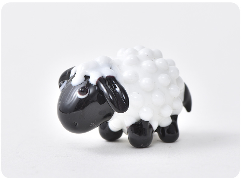 创意小绵羊动物摆饰可爱迷你山羊卡通摆件手工艺品桌面琉璃摆件详情9