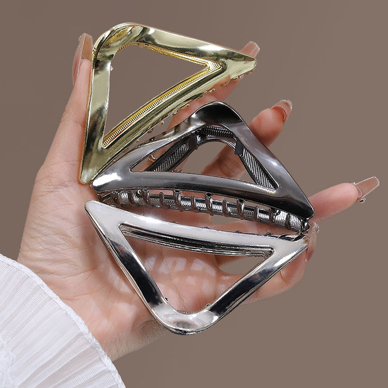 High-end mesh diamond-encrusted hairband, color-blocked twisted headband, wide-edge checkered outside-pressing hairpin, 2023 Internet celebrity new style pic 2