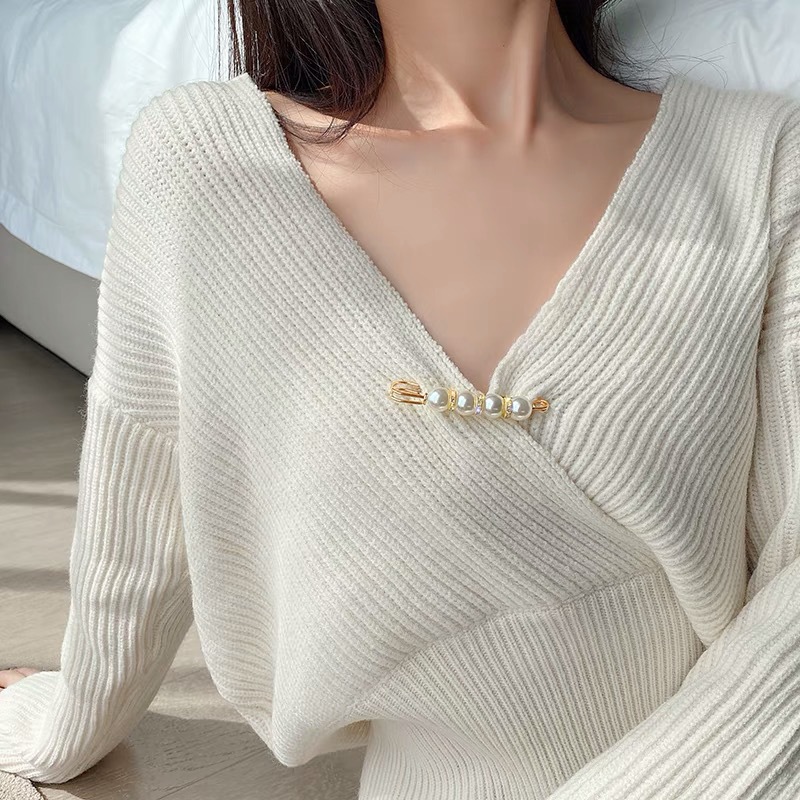 A must-have for reducing waist size and slimming the waist: tightens waistbands and skirts, adjusts anti-exposure buttons, brooches, and pins for women to secure clothes pic 4