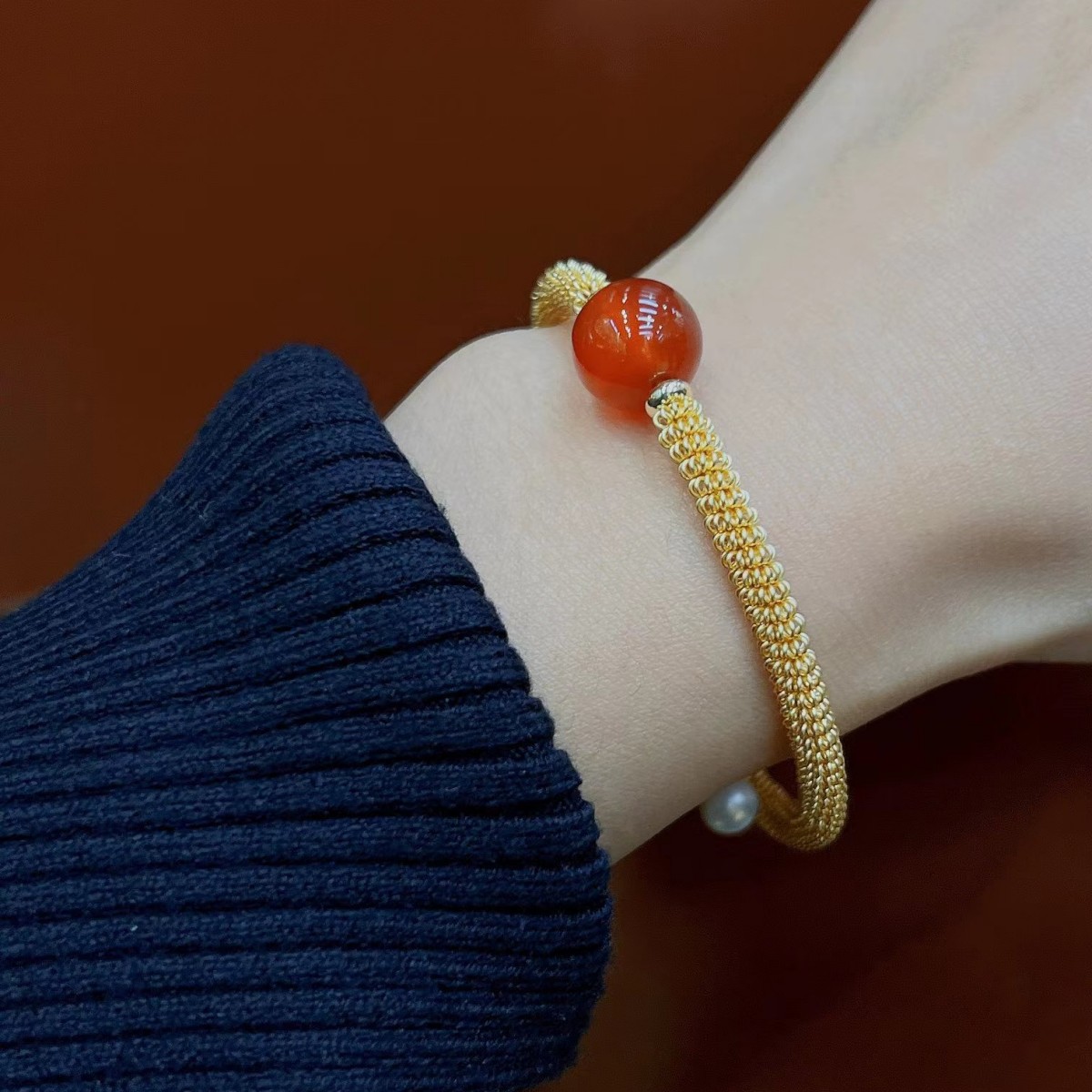 14K gold-plated heavy industry wound agate bracelet, fashionable, commuting, dignified and individual style pic 1