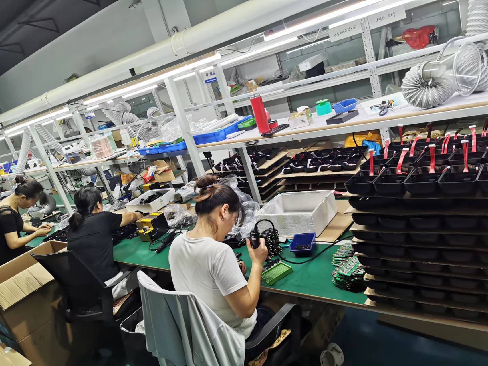 欧洲应急户外DAB收音机太阳能手摇充电高亮手电筒小夜灯警示灯SOS详情26