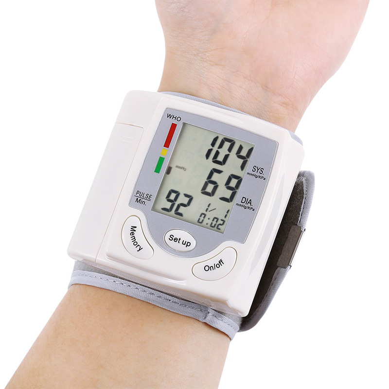Wholesale of cross-border blood pressure monitors, wrist electronic blood pressure monitors, home blood pressure measuring instruments, and fully automatic digital blood pressure monitors pic 4