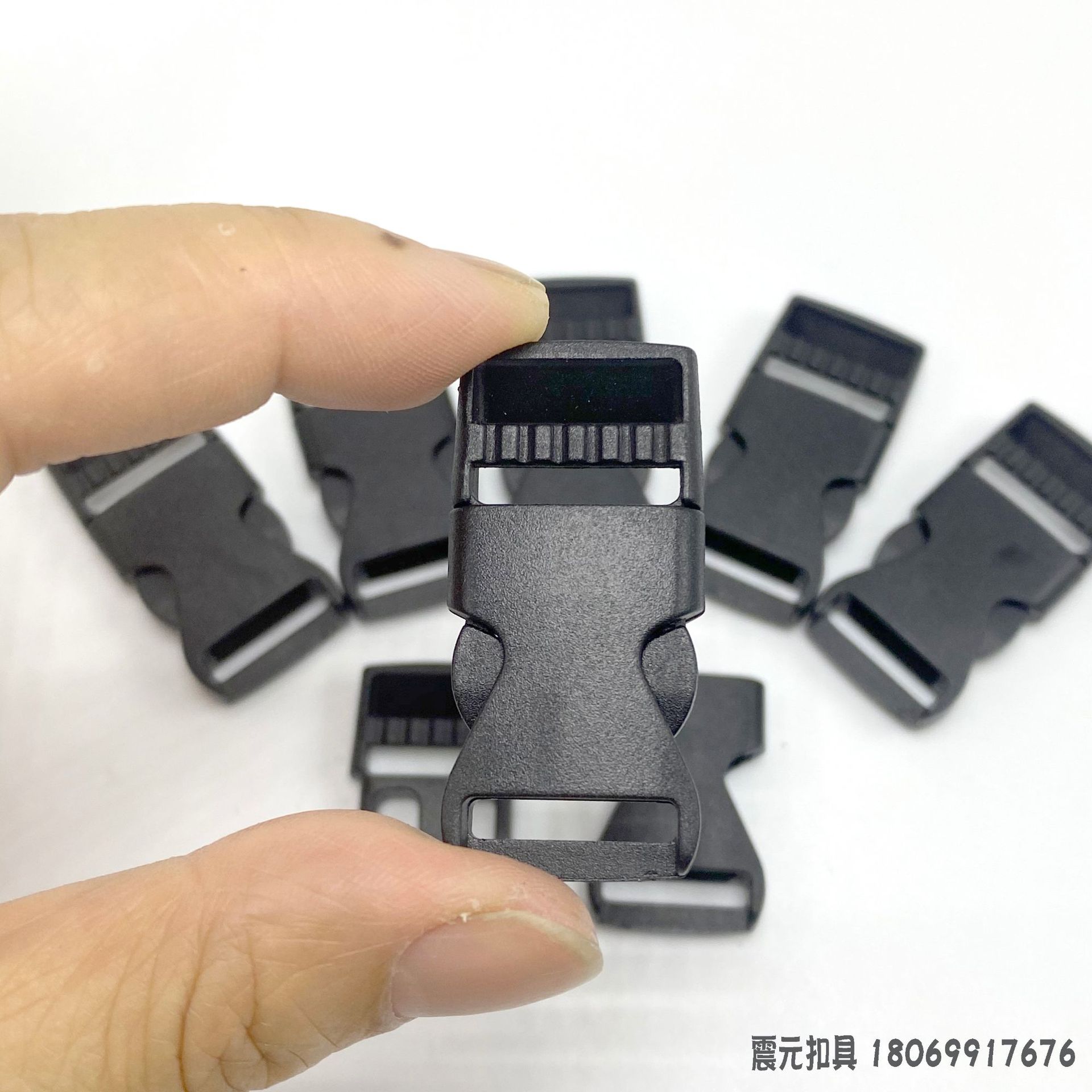 POM pull-tab polyoxymethylene adjustable snap fasteners of 1.0-2.5cm are available in stock for luggage accessories and plastic sockets for backpacks pic 3