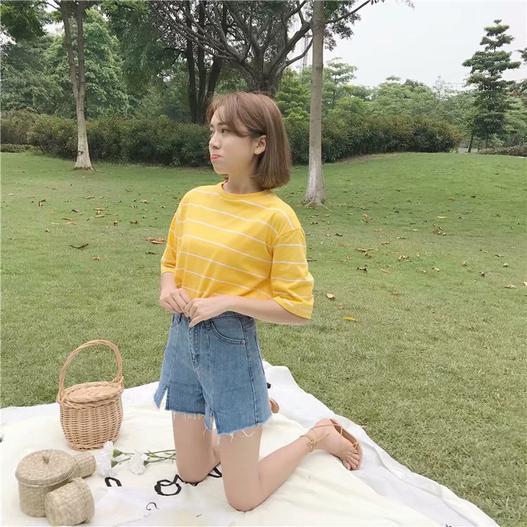 New Korean-style loose student high-waisted chic pants, hot pants with frayed edges and slit denim shorts for women pic 5