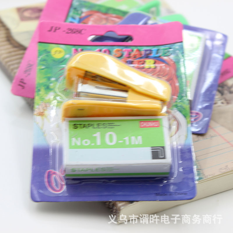 Wholesale of staplers and student supplies from the manufacturer, including staplers for one or two yuan. Wholesale of daily necessities, small commodities and small goods at street stalls pic 14