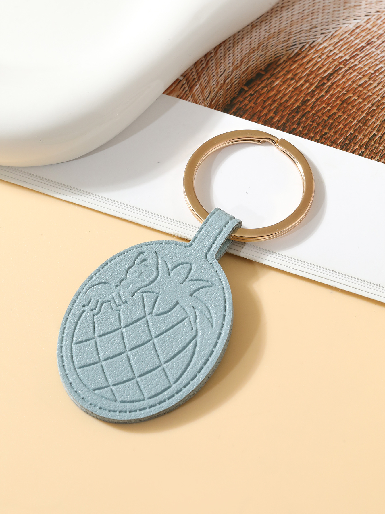 新款菠萝皮革钥匙扣便宜简约包包挂件汽车ins小众装饰品礼物详情12