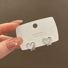 韩版金属风爱心无耳洞耳夹女小众简约气质银色耳环百搭个性耳饰品详情5