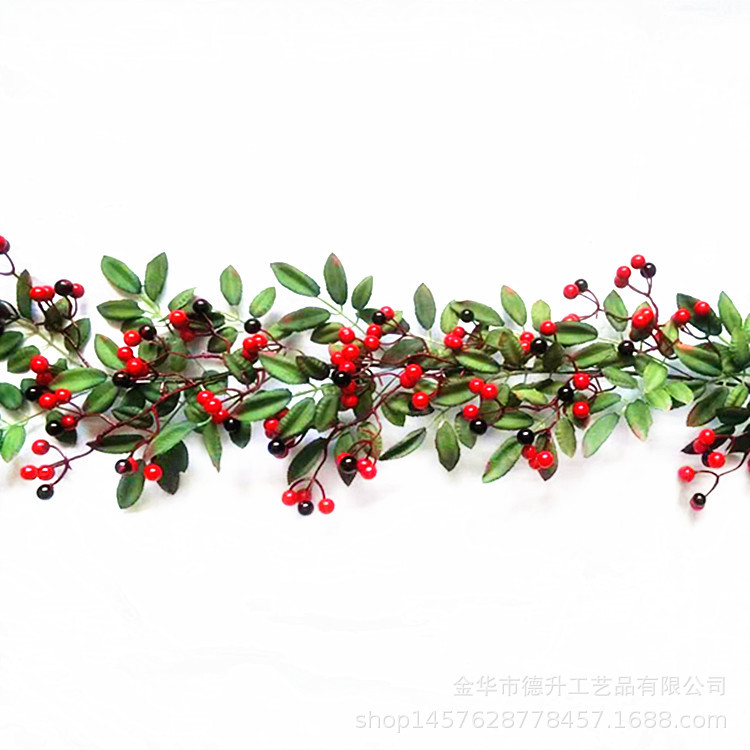 Cross-border e-commerce manufacturers supply hotel and shopping mall scene decorations, Christmas hanging ornaments, ornaments, red fruits, leaves and vines pic 4
