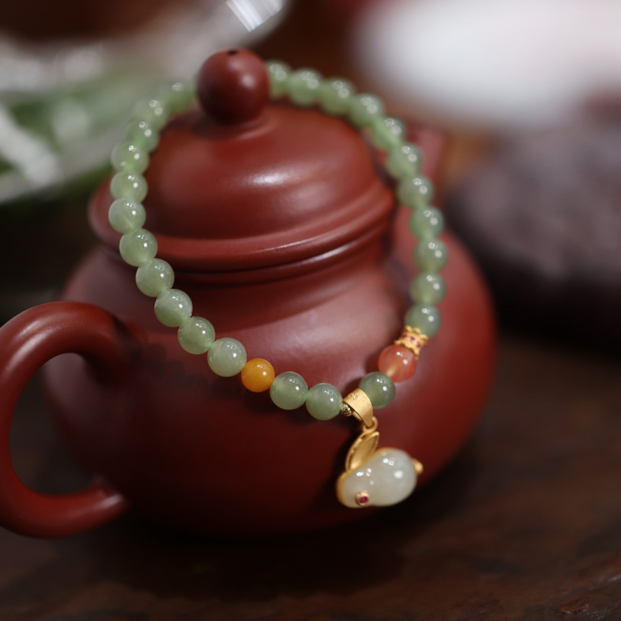 The rabbit of the same style as Douyin fell in love with the bracelet, agate and chalcedony Dingdang bracelet, beauty strip and half bracelet design of the jade rabbit pic 12