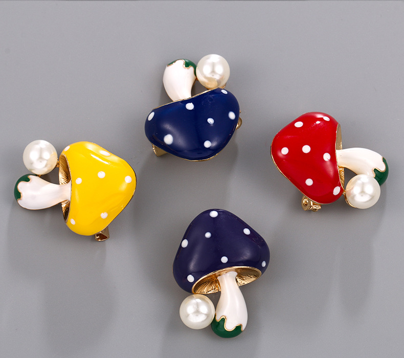 胸针卡通滴油蘑菇胸针时尚可爱小领针简约珍珠别针配饰品厂家直销详情8