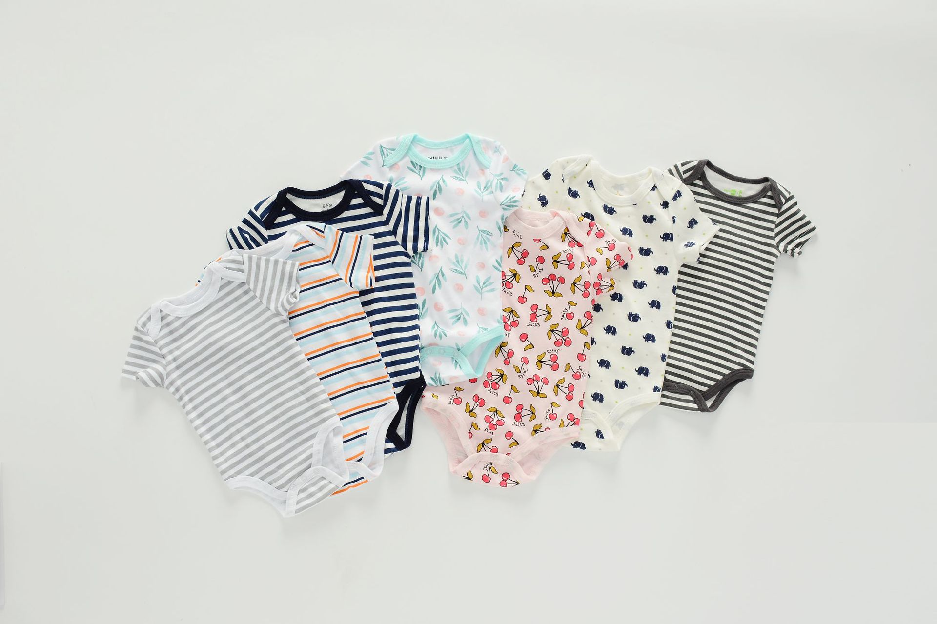 Summer 2021 new long-sleeved and short-sleeved crawling suits for infants and children aged 0-1, cartoon crawling suits, foreign trade miscellaneous styles, long-sleeved and short-sleeved crawling suits pic 1
