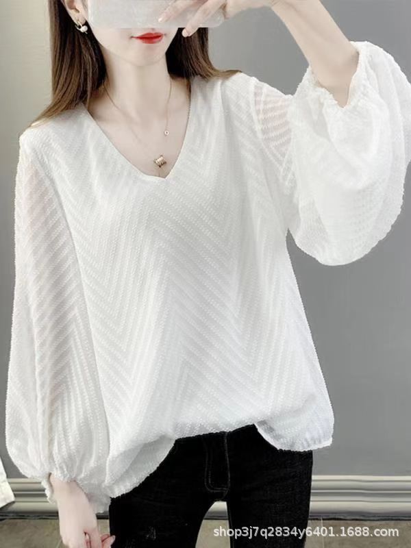 The 2021 new early spring style chiffon top with a large size and a stylish European look is ethereal and slimming, covering the belly pic 6