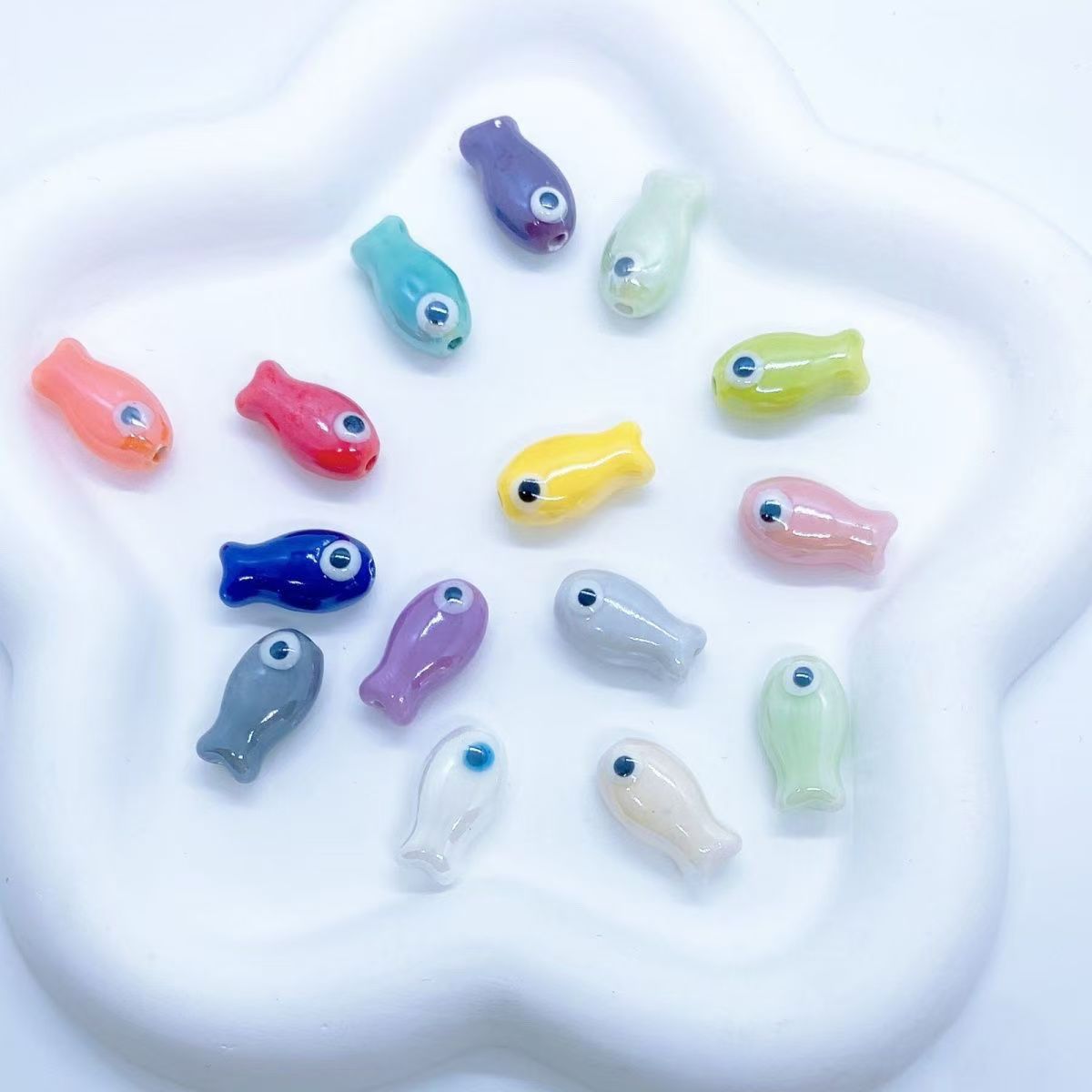 Simple and colorful ceramic pearlescent surface fish five-petal flower beads scattered beads diy handcrafted beaded bracelet decoration accessories pic 40