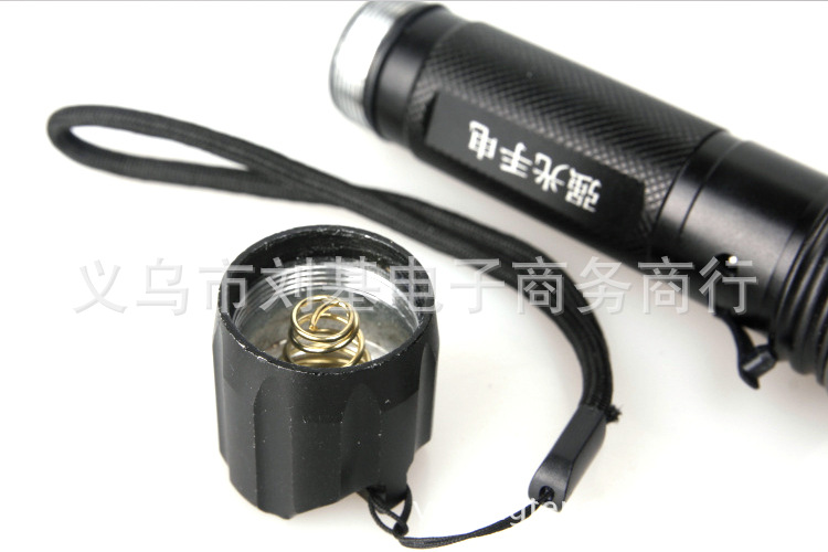 充电手电筒 强光手电筒 CREE 旋转变焦 LED远射聚光调焦礼盒套装 pic 14