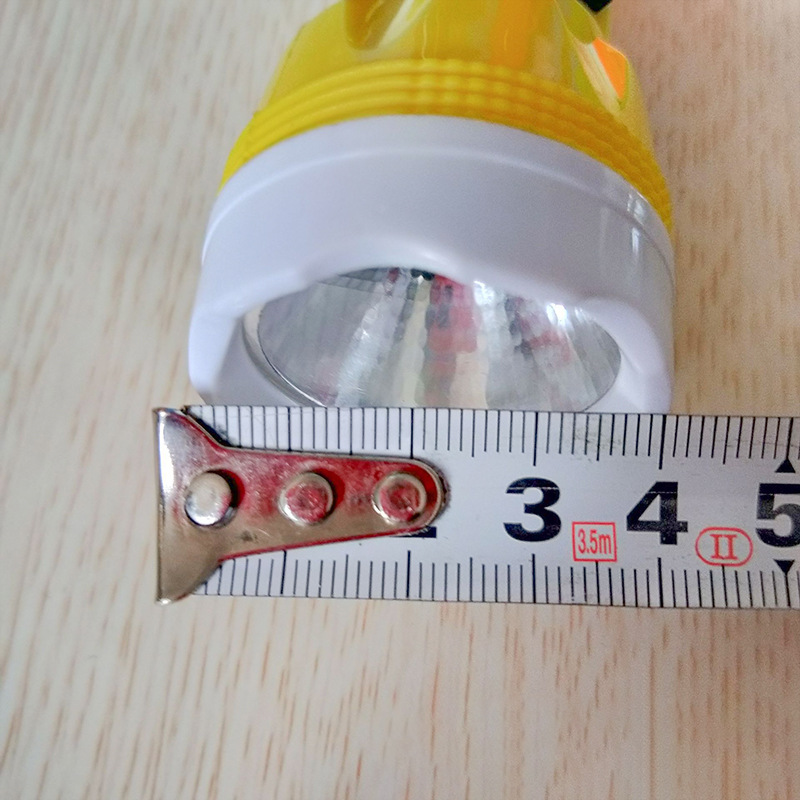 One-yuan and two-yuan hand lights, night lights, flashlights, portable large flashlights, one-yuan and two-yuan supply pic 5